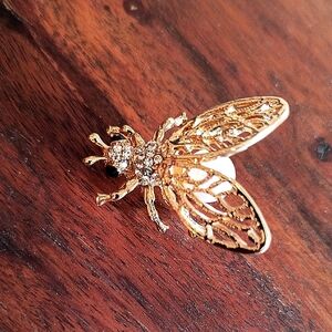 18K Gold Plated Stainless Steel And Rhinestones Bee Brooch. New